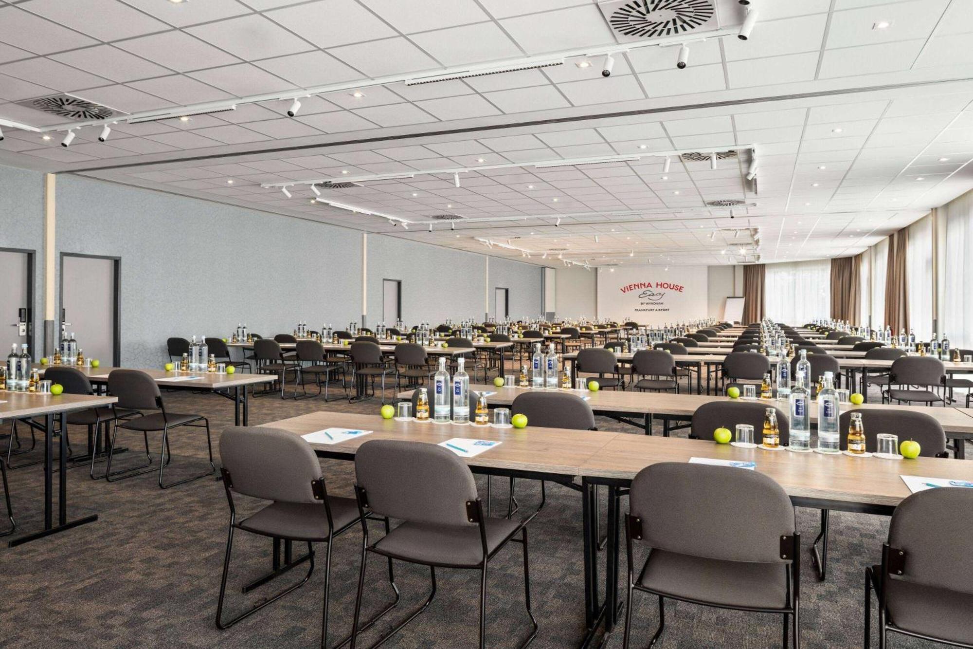 Vienna House Easy By Wyndham Frankfurt Airport Hotel Kelsterbach Eksteriør billede